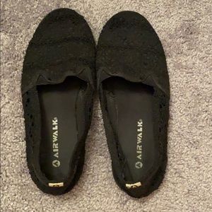 🖤 Black Lace Airwalk Slip-Ons
